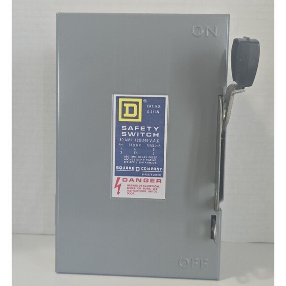Square D D211N Fusible Safety Switch 30A 120/240V Indoor NEMA 1 Disconnect - Picture 4 of 9